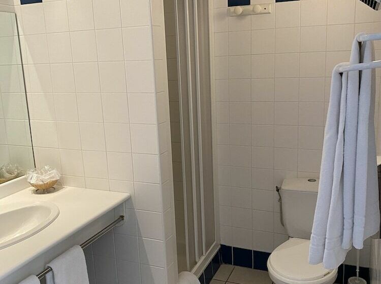 Номер Стандарт, Hôtel Le Laury S