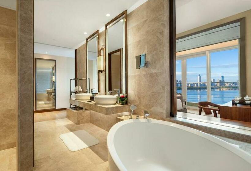 Номер Executive Вид на Море, Intercontinental Haikou Seaview, An Ihg