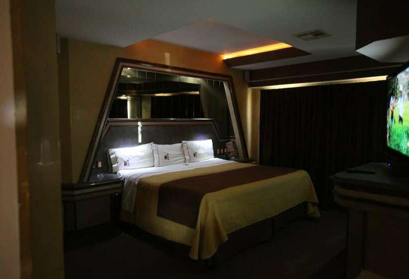 スイート, Motel Mediterraneo