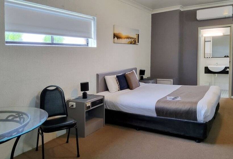 스탠다드 룸 킹사이즈 침대, Archer Park Motel