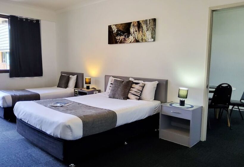 침실 2개 아파트, Archer Park Motel