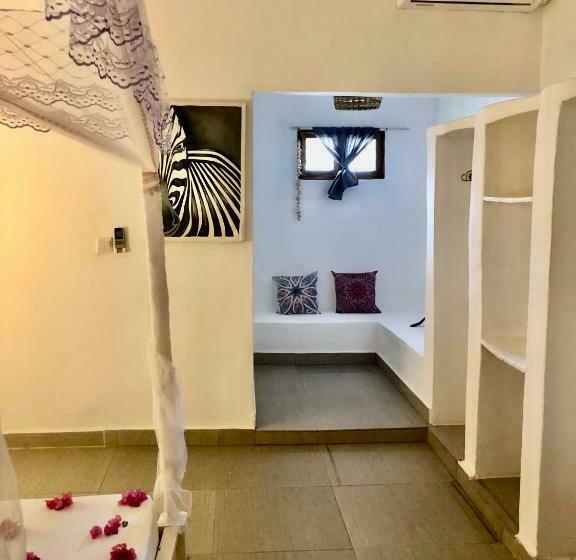 Номер Стандарт с Балконом, Bahati Villa
