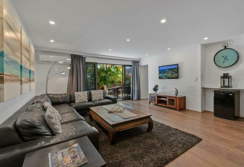 Апартаменты 3 Спальни, Noosa Boutique Apartments & Elkhorn Villas