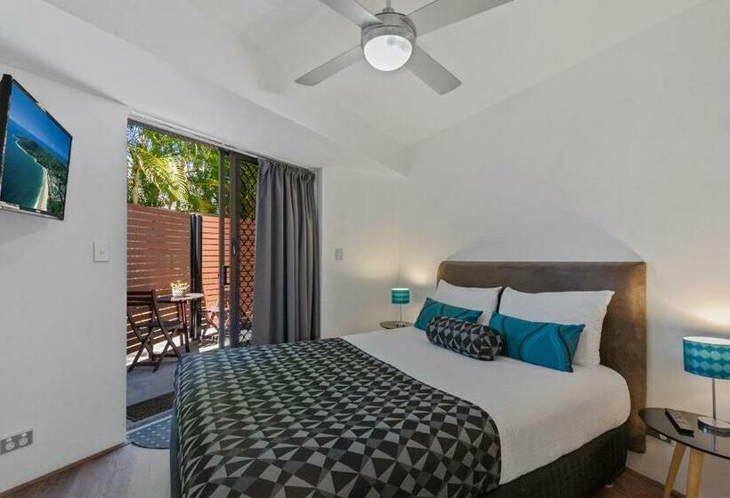 Апартаменты 3 Спальни, Noosa Boutique Apartments & Elkhorn Villas