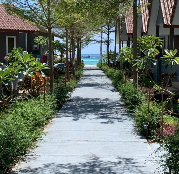 Номер Стандарт Боковой Вид на Море, Bella Vista Beach Resort Koh Lipe