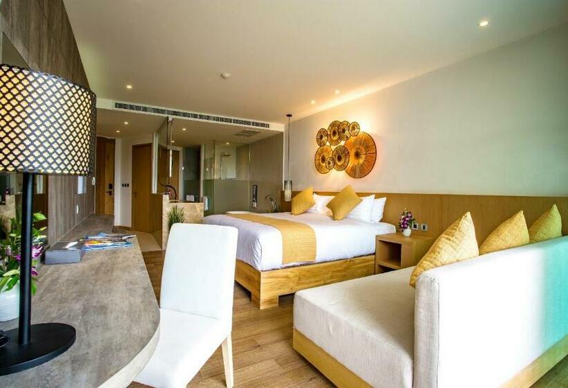 Quarto Deluxe, Crest Resort & Pool Villas   Sha Extra Plus