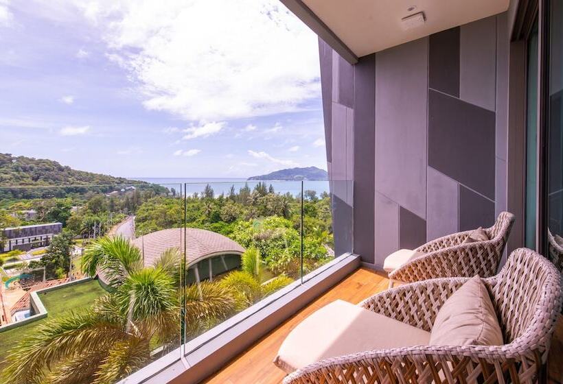 Номер Deluxe Вид на Море Боковой, Crest Resort & Pool Villas   Sha Extra Plus