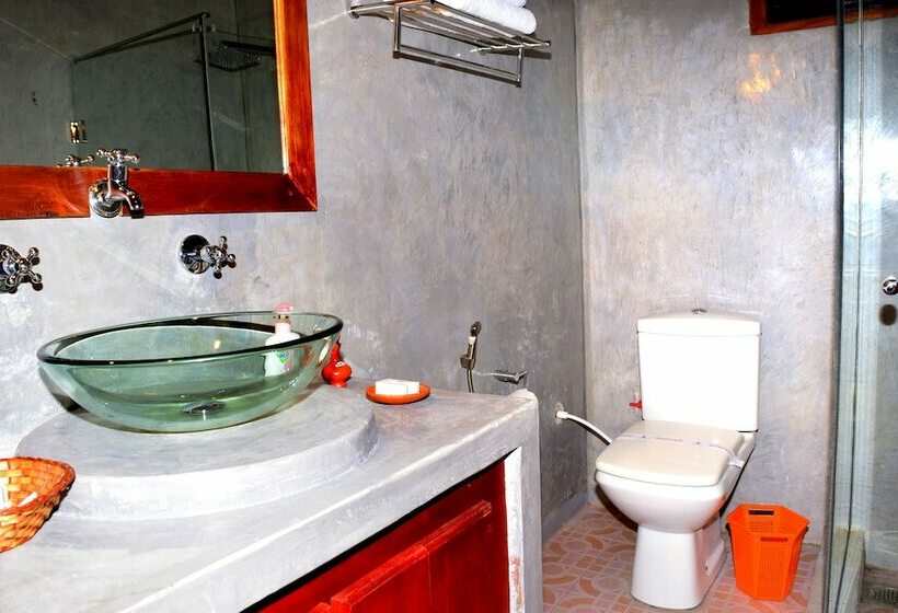 Quarto Deluxe, Guruge King S Island Resort