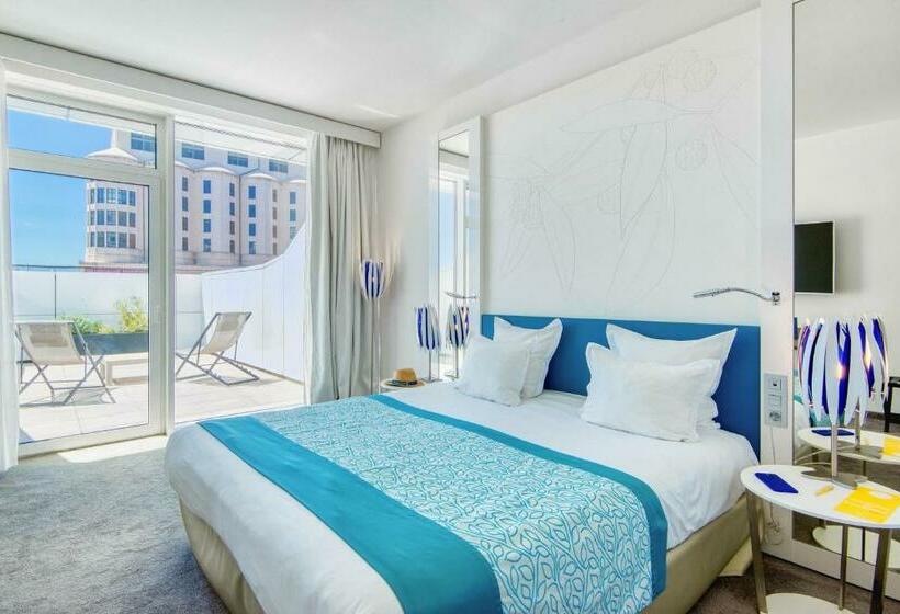 Номер Superior Кровать Кинг, Golden Tulip Marseille Euromed