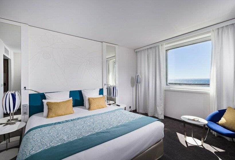 Chambre Supérieure Vue Mer, Golden Tulip Marseille Euromed