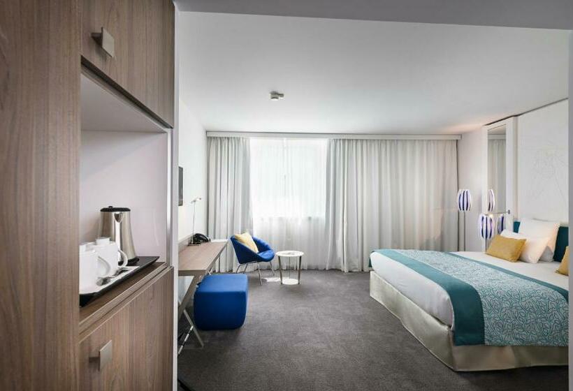 Номер Executive Кровать Кинг, Golden Tulip Marseille Euromed