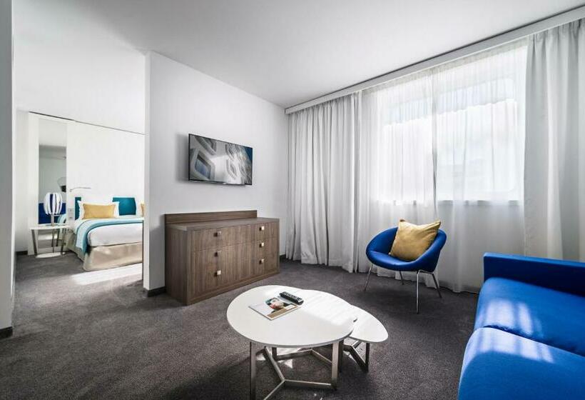 Полулюкс, Golden Tulip Marseille Euromed
