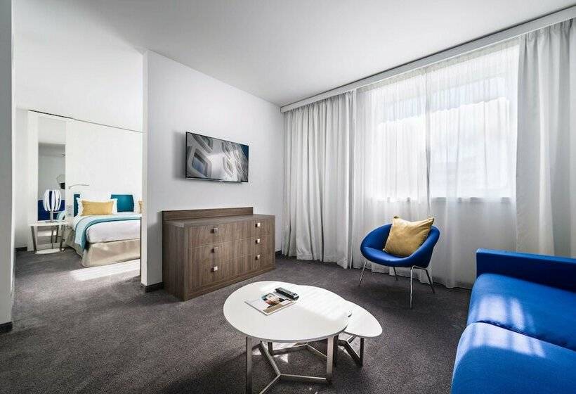 Полулюкс, Golden Tulip Marseille Euromed