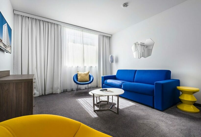 Полулюкс, Golden Tulip Marseille Euromed