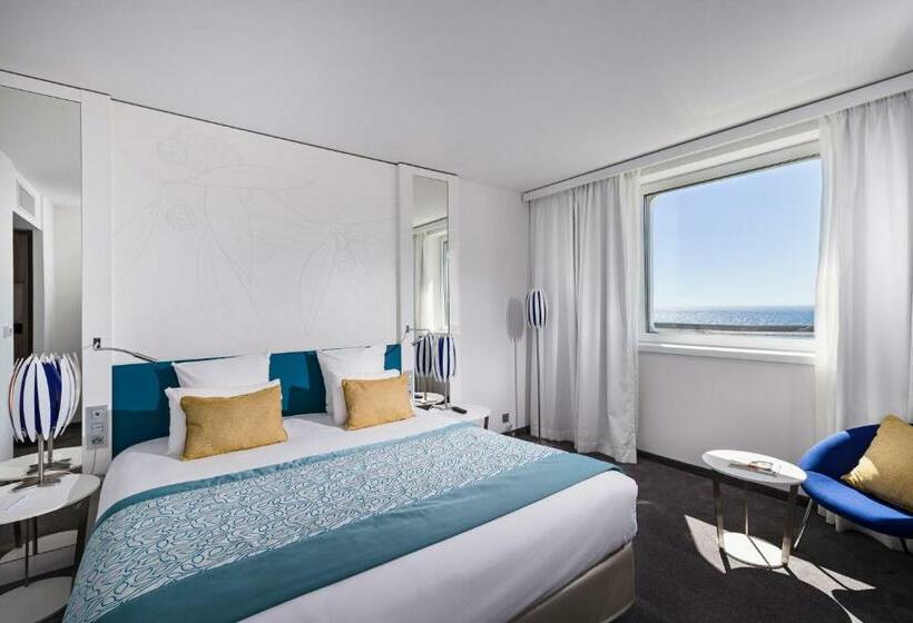 Suite Executive Vue Mer, Golden Tulip Marseille Euromed