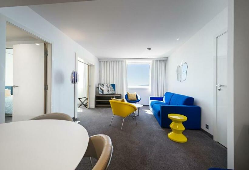 Suite Executive Vue Mer, Golden Tulip Marseille Euromed