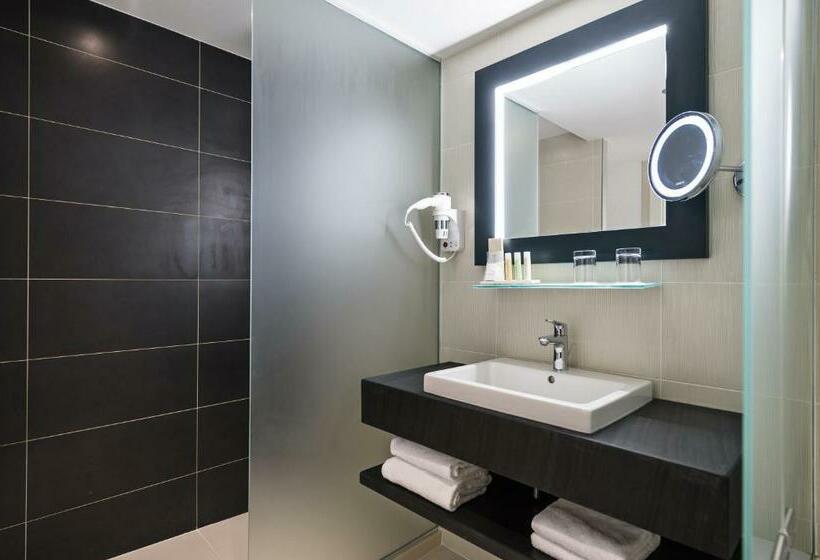 Люкс Executive Вид на Море, Golden Tulip Marseille Euromed