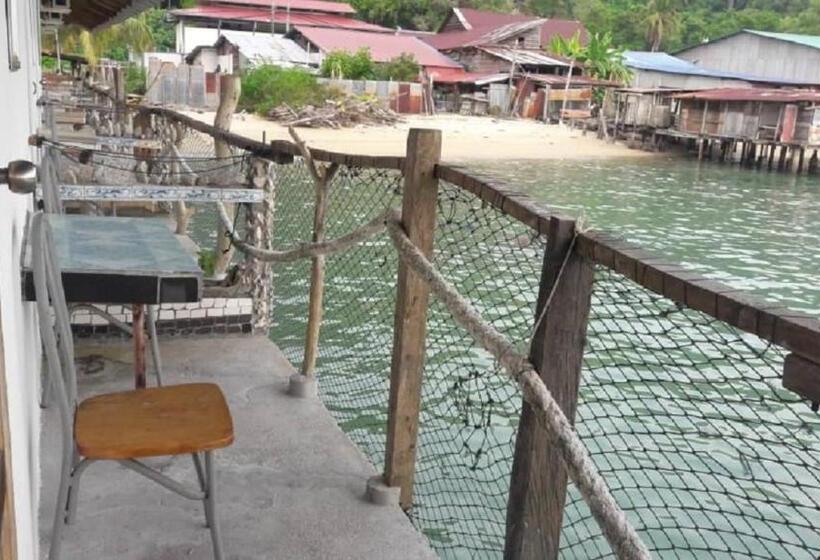 Номер Стандарт с Балконом, Pangkor Fish House