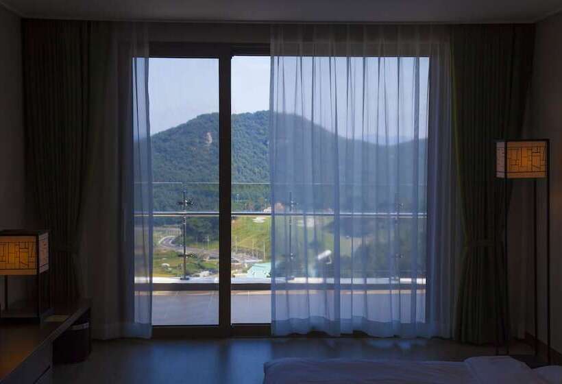 Номер Deluxe, Dongwon Youthhostel