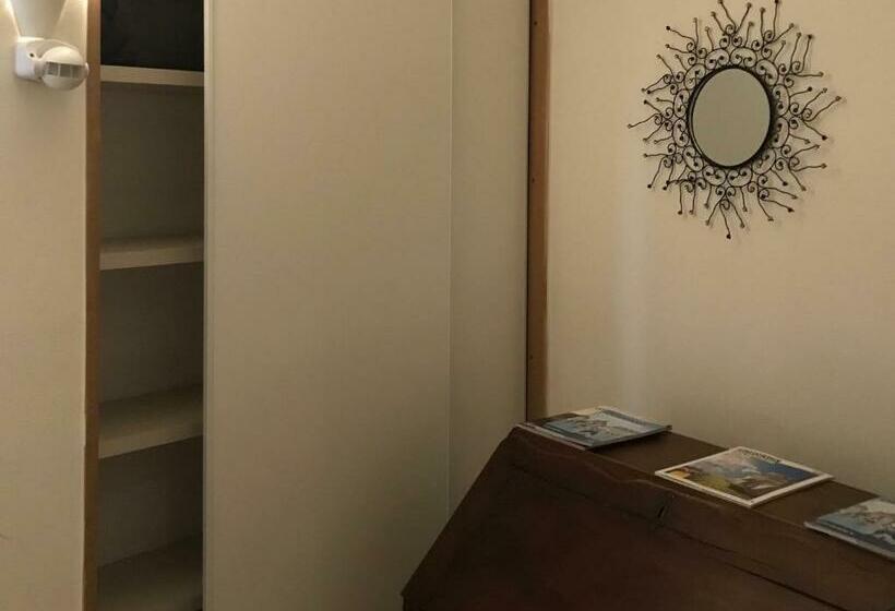 Номер Стандарт, B&b Le Miroir Aux Fées Bordeaux