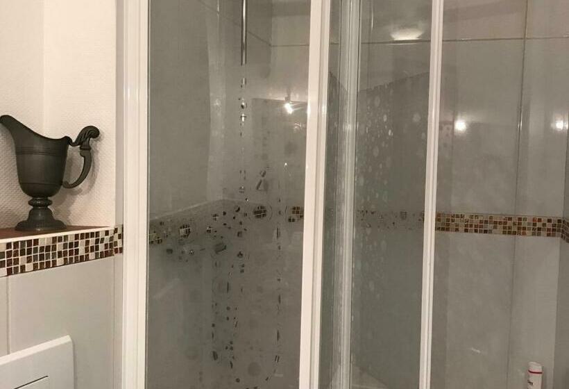Номер Стандарт, B&b Le Miroir Aux Fées Bordeaux