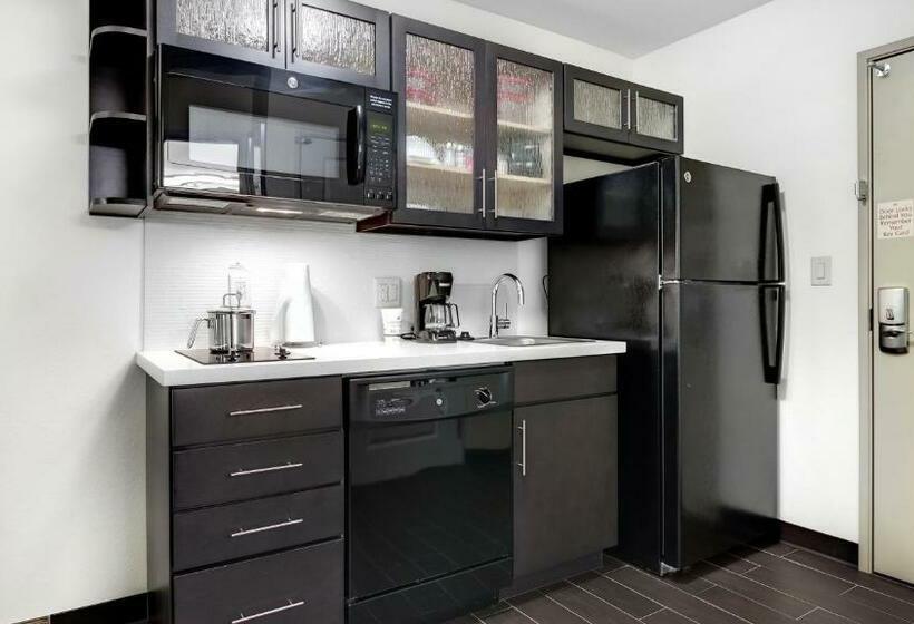 Студия Стандарт, Candlewood Suites Waco, An Ihg