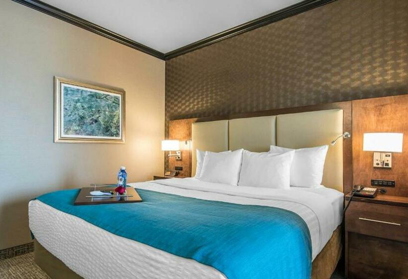 Люкс Кровать Кинг, The Heritage Inn & Suites, Ascend  Collection