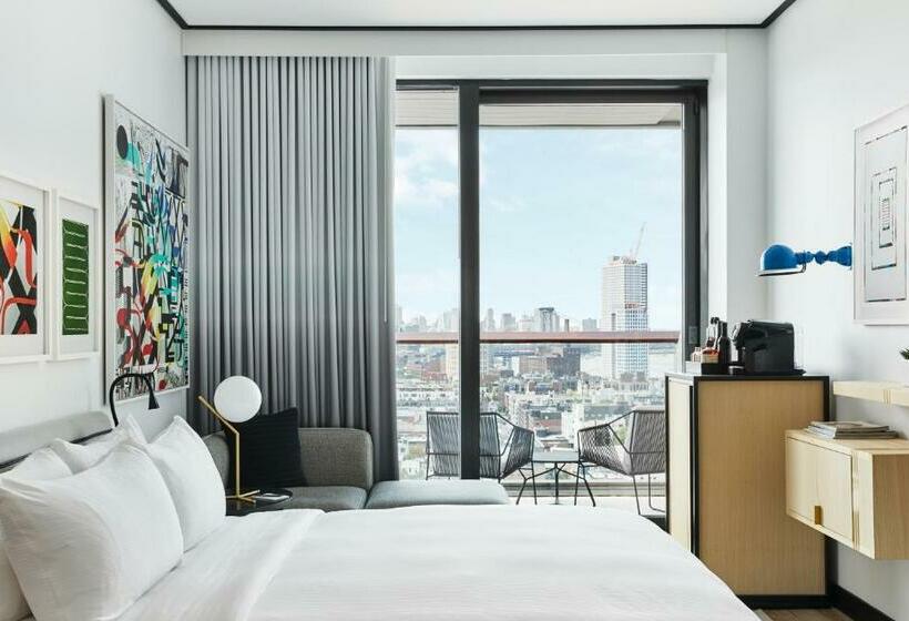 带大床的标准间, The William Vale