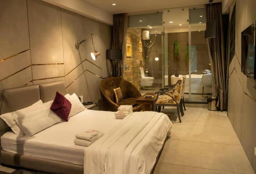 Люкс с гидромассажем, Fabhotel Prime Welcome Palace
