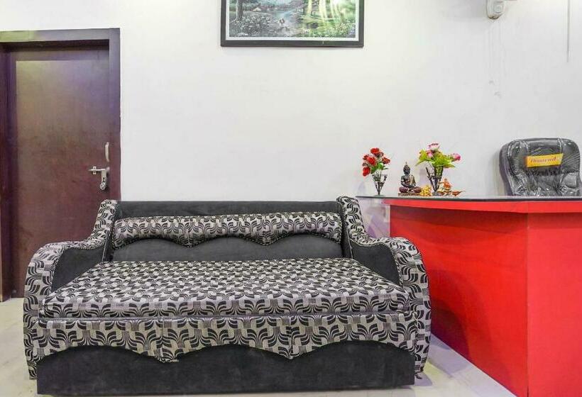 Quarto Triplo Clássico, Flagship Aashirwad Guest House