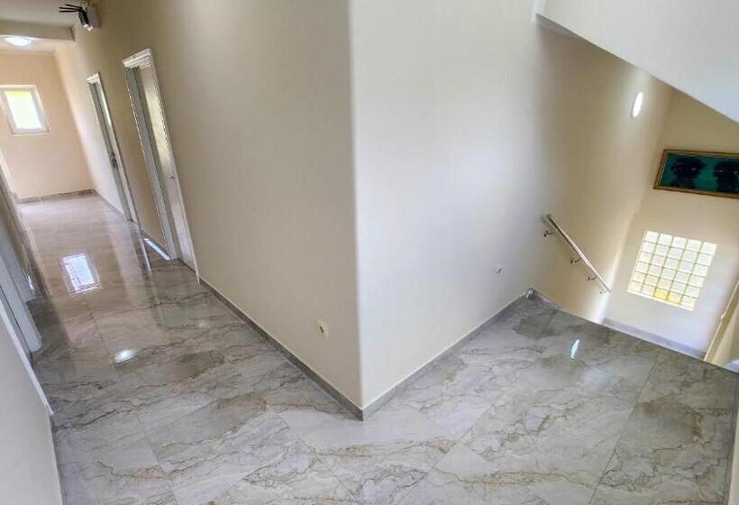 اتاق استاندارد با تخت بزرگ, Apartments Maxi Katić