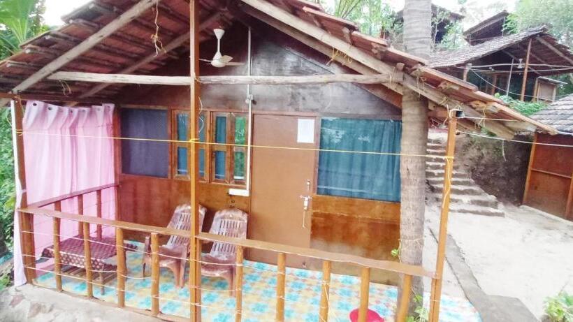一居室高级别墅, Shiv Sai Huts