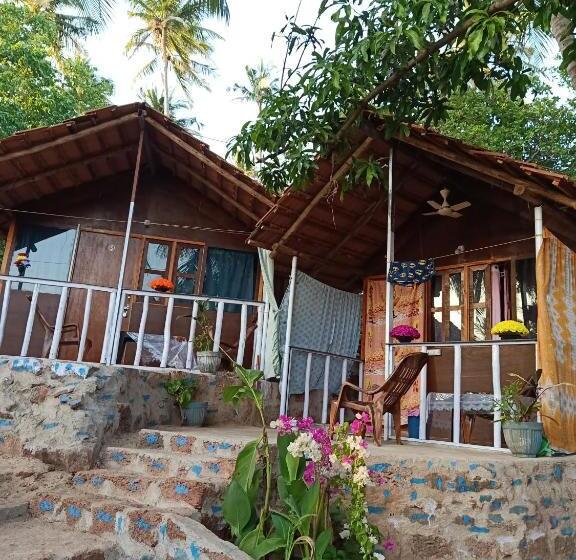 经济房, Shiv Sai Huts