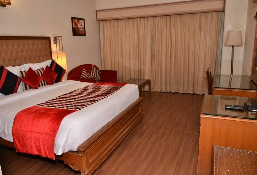 Номер Deluxe, Regenta Place Amritsar By Royal Orchid Hotels Limited