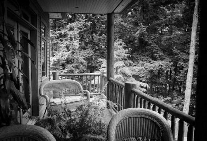 Номер Deluxe Кровать Кинг, The Fern Lodge