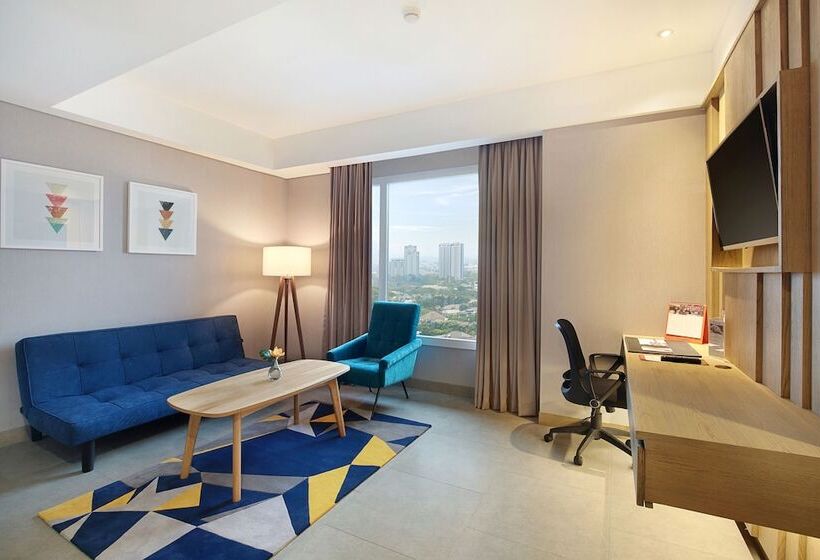 Люкс Премиум, Swissbelinn Simatupang