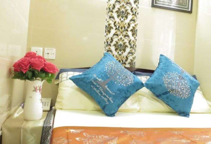 اتاق استاندارد یک نفره, Paris Guest House