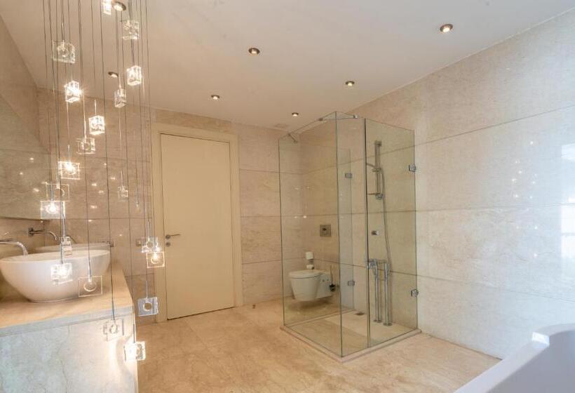 اتاق استاندارد با چشم‌انداز دریا, Casa Dell Arte Hotel Of Arts & Leisure