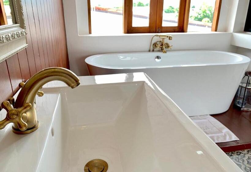 Люкс с Балконом, Pai Cherkaew Boutique House