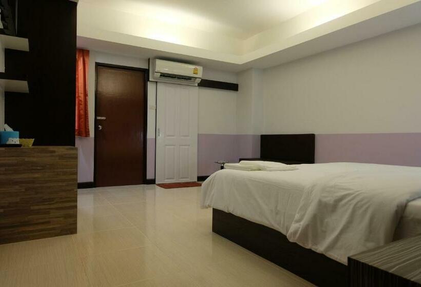 اتاق استاندارد با بالکن, W Apartment Hat Yai