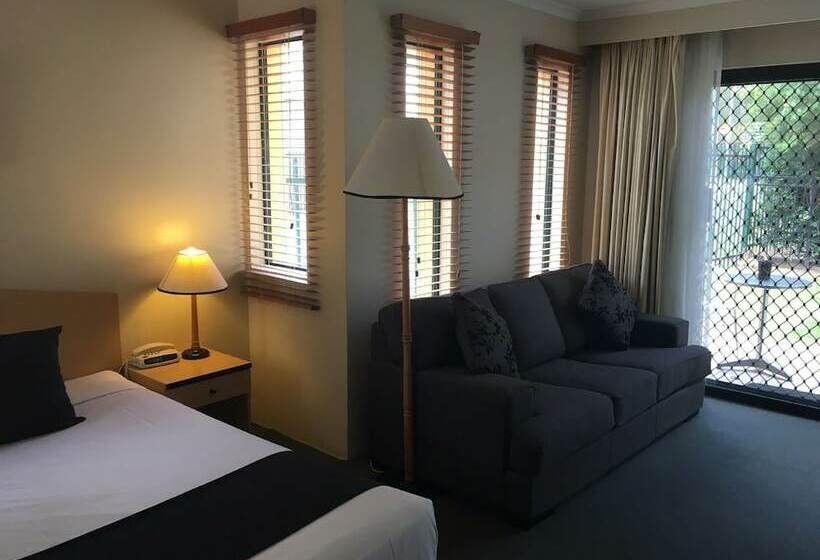 디럭스 자쿠지룸, St Marys Park View Motel