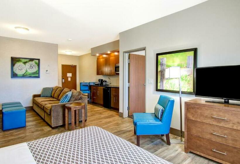 Family Suite, Canalta Martensville