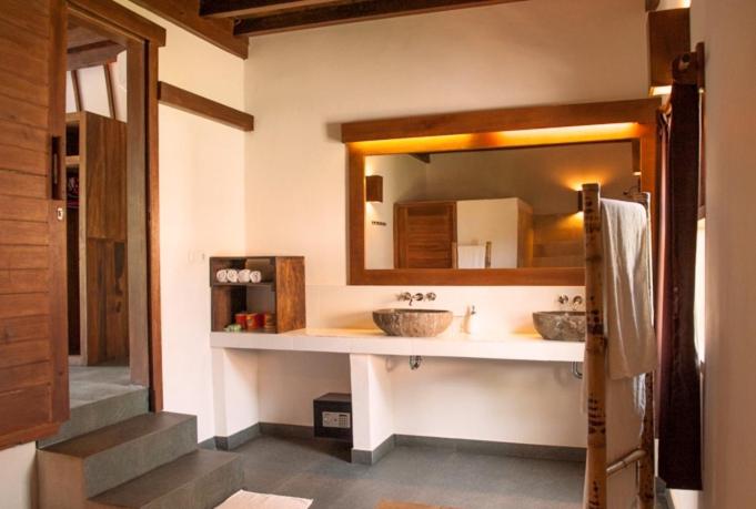 اتاق لوکس خانوادگی, Oceans 5 Dive Resort