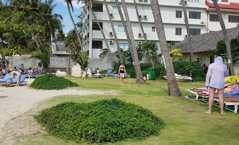 اتاق استاندارد چهار تخته با چشم‌انداز دریا, Sun & Sands Beach