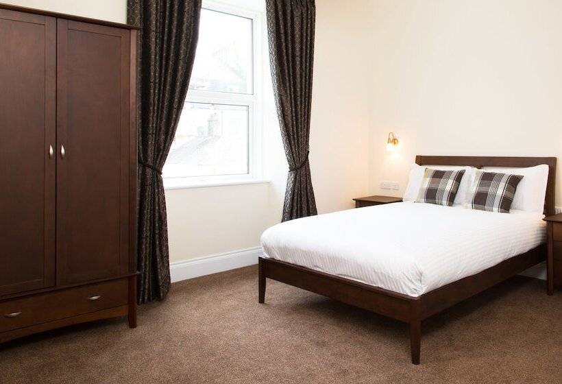 Номер Стандарт, The Grosvenor Plymouth