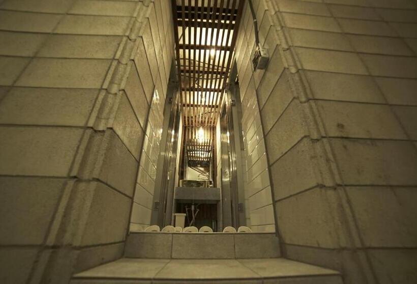Cama em Quarto Compartilhado, That House Hongdae