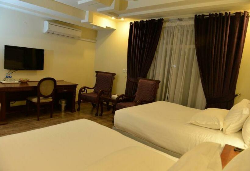Deluxe Room, Bella View Lounge