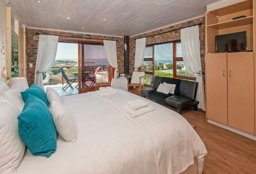 Номер Deluxe Кровать Кинг, White Shark Guest House