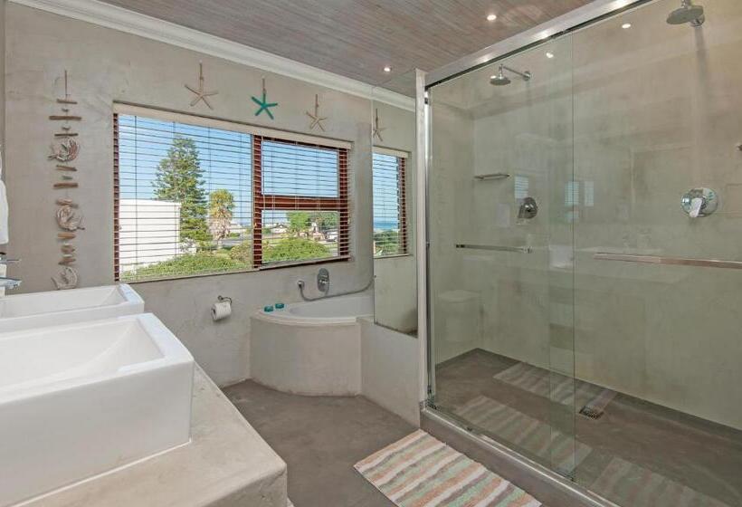 Номер Deluxe Кровать Кинг, White Shark Guest House