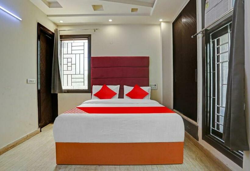 Quarto Triplo Clássico, Golden Key Inn Punjabi Bagh